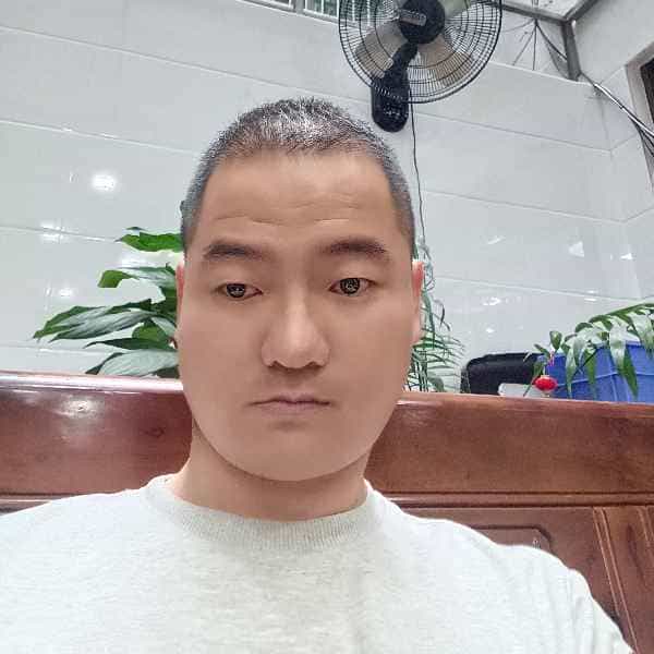 37岁岁福建单身帅哥 - 泰州吉缘网