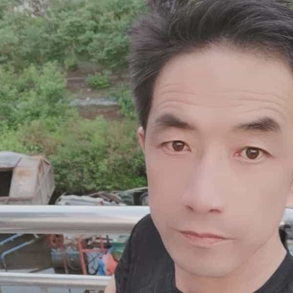45岁岁陕西单身帅哥 - 泰州吉缘网
