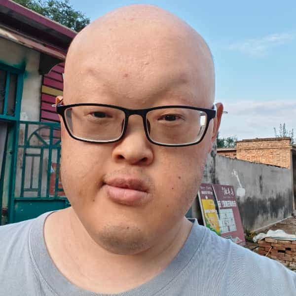 28岁岁山东单身帅哥 - 泰州吉缘网