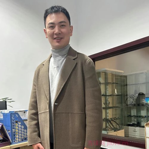 32岁岁四川单身帅哥 - 泰州吉缘网